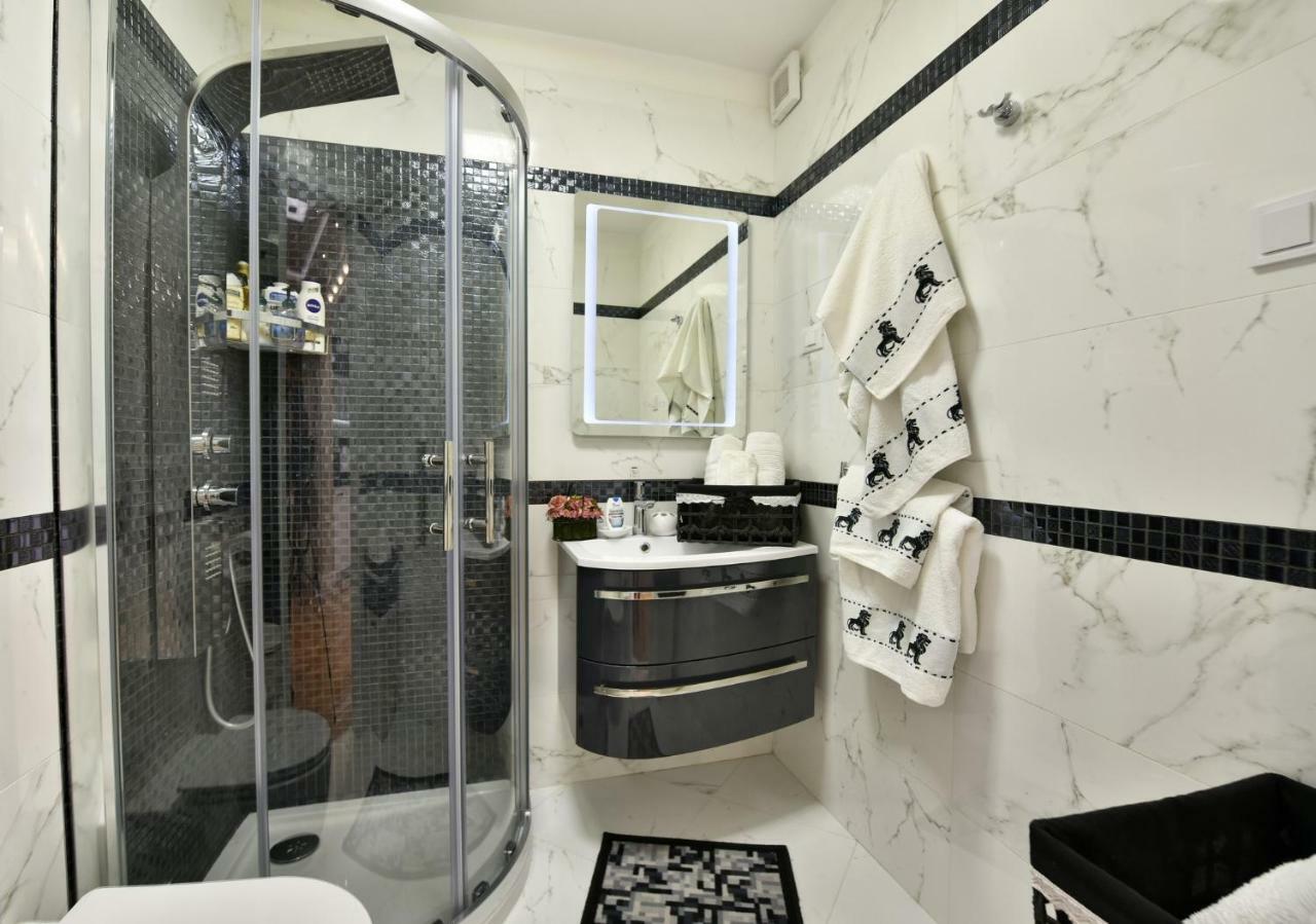 Apartment Markovski Пореч Экстерьер фото